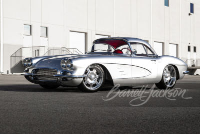 1961 CHEVROLET CORVETTE CUSTOM CONVERTIBLE - 52