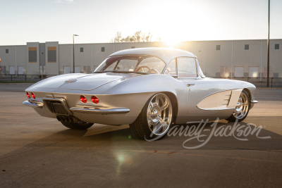 1961 CHEVROLET CORVETTE CUSTOM CONVERTIBLE - 54