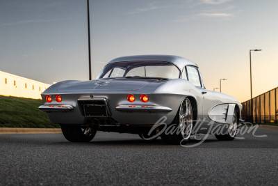 1961 CHEVROLET CORVETTE CUSTOM CONVERTIBLE - 57