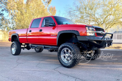 2004 CHEVROLET 2500HD CUSTOM PICKUP - 11