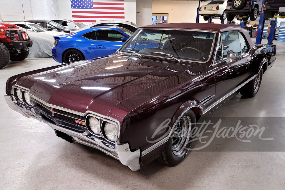 1966 OLDSMOBILE 442 CONVERTIBLE