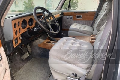 1989 CHEVROLET SUBURBAN CUSTOM SUV - 4