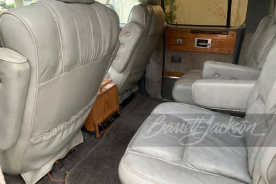 1989 CHEVROLET SUBURBAN CUSTOM SUV - 8