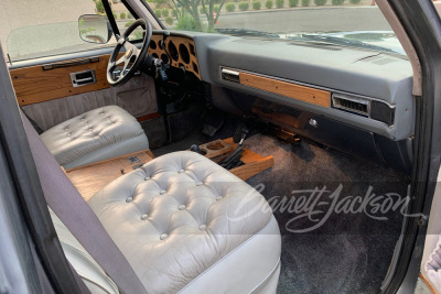 1989 CHEVROLET SUBURBAN CUSTOM SUV - 12