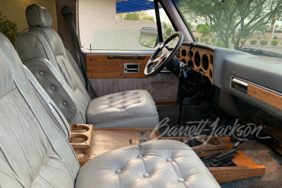 1989 CHEVROLET SUBURBAN CUSTOM SUV - 14