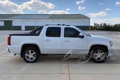 2011 CHEVROLET AVALANCHE - 5