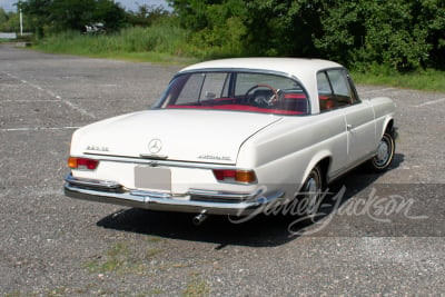 1965 MERCEDES-BENZ 220SEB - 17