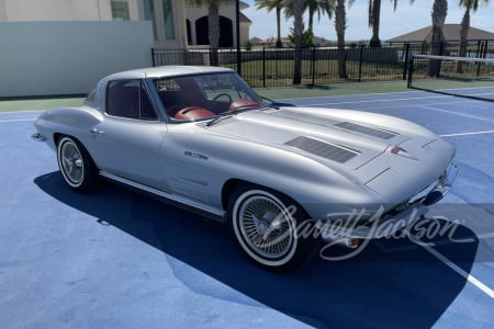 1963 CHEVROLET CORVETTE SPLIT-WINDOW CUSTOM COUPE