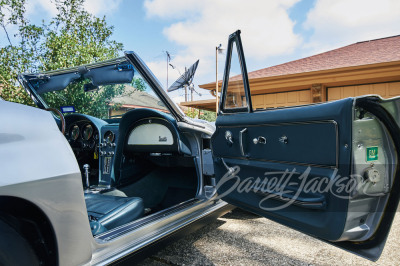 1967 CHEVROLET CORVETTE 427/400 CONVERTIBLE - 39