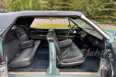 1966 LINCOLN CONTINENTAL CONVERTIBLE - 4