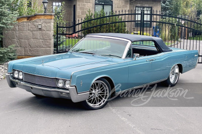 1966 LINCOLN CONTINENTAL CONVERTIBLE - 13