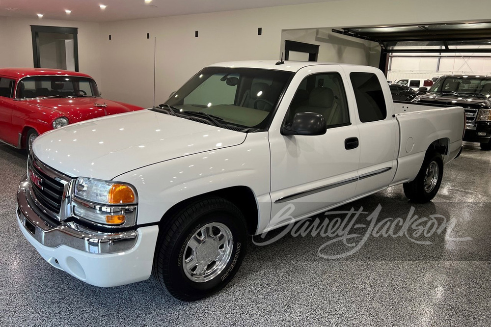 2003 GMC SIERRA 1500 PICKUP