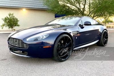 2010 ASTON MARTIN V8 VANTAGE - 11