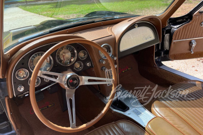 1963 CHEVROLET CORVETTE 327/340 SPLIT-WINDOW COUPE - 7