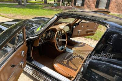 1963 CHEVROLET CORVETTE 327/340 SPLIT-WINDOW COUPE - 9