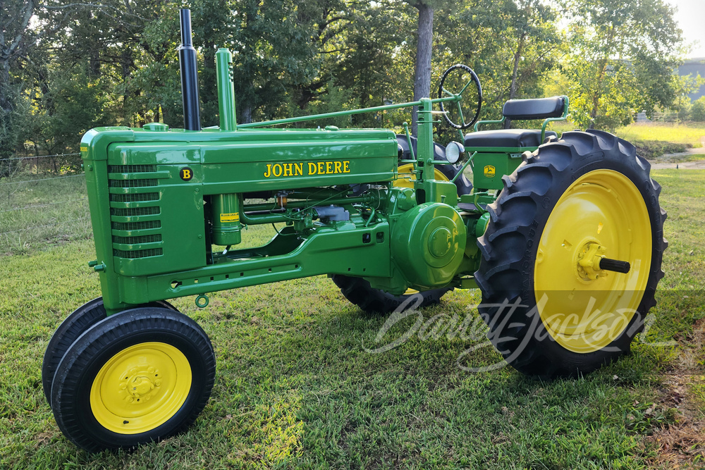 1948 JOHN DEERE B TRACTOR