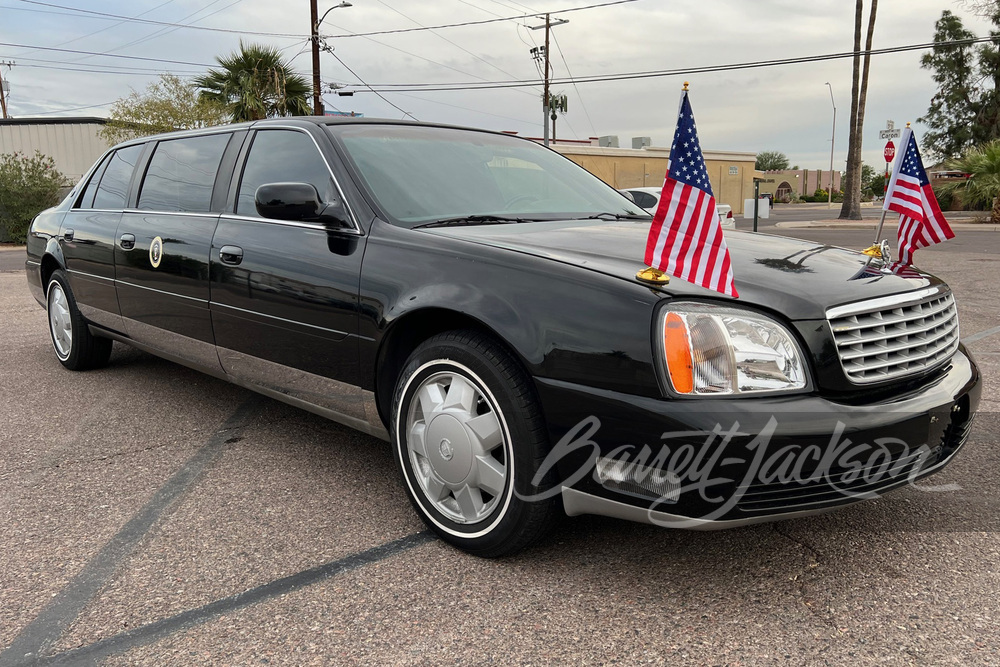 2004 CADILLAC DE VILLE LIMOUSINE