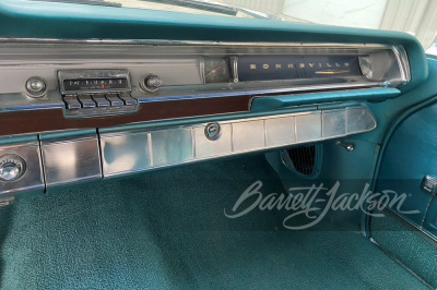 1962 PONTIAC BONNEVILLE CONVERTIBLE - 11