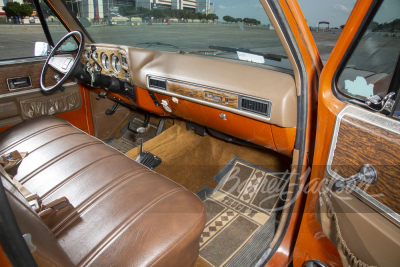 1976 GMC SUBURBAN CUSTOM SUV "GONE FISHIN'" - 4