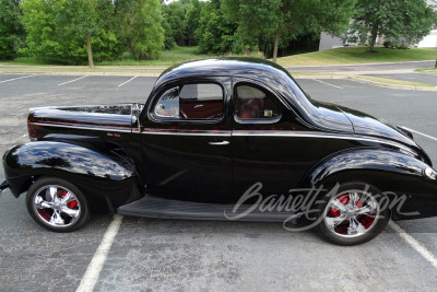 1940 FORD 5-WINDOW CUSTOM COUPE - 11