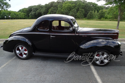 1940 FORD 5-WINDOW CUSTOM COUPE - 12