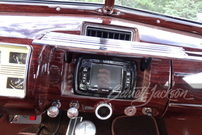 1940 FORD 5-WINDOW CUSTOM COUPE - 18