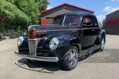 1940 FORD 5-WINDOW CUSTOM COUPE - 55