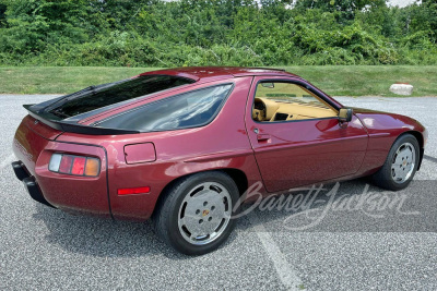 1986 PORSCHE 928S - 2