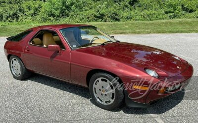 1986 PORSCHE 928S - 10