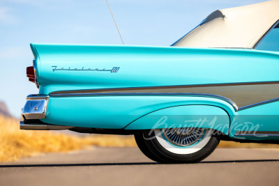 1958 FORD FAIRLANE 500 SUNLINER CONVERTIBLE - 27