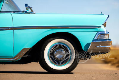 1958 FORD FAIRLANE 500 SUNLINER CONVERTIBLE - 28