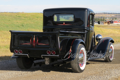 1932 FORD CUSTOM PICKUP - 2