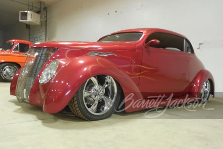 1937 FORD CUSTOM COUPE