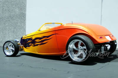 1933 FORD CUSTOM ROADSTER - 2