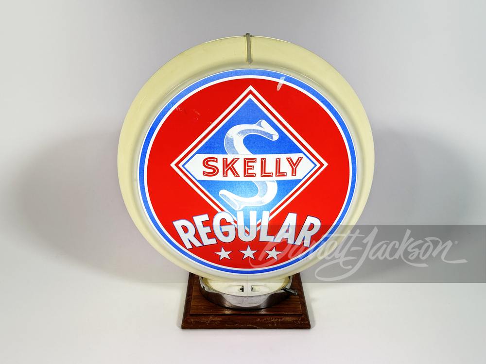 CIRCA LATE 1940S SKELLY REGULAR GASOLINE GAS PUMP GLOBE