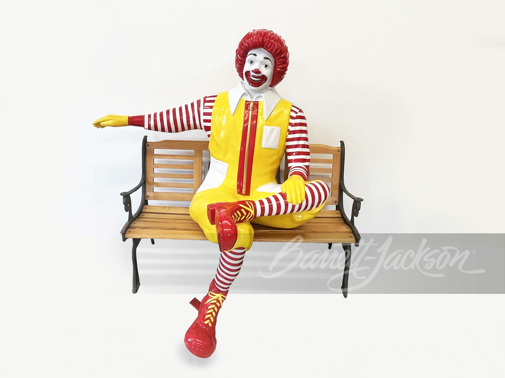 VINTAGE RONALD MCDONALD STATUE ON BENCH