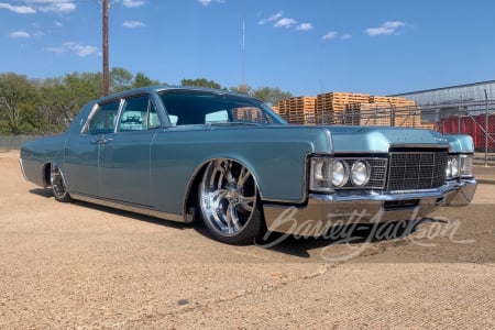 1969 LINCOLN CONTINENTAL CUSTOM SEDAN