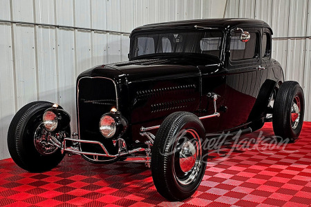 1932 FORD CUSTOM COUPE