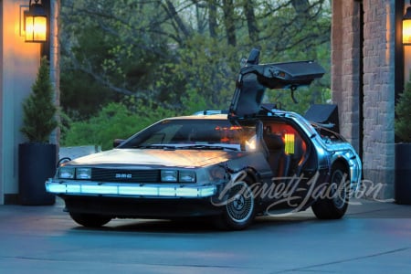 1981 DELOREAN DMC-12 "MR. FUSION TIME MACHINE" RE-CREATION