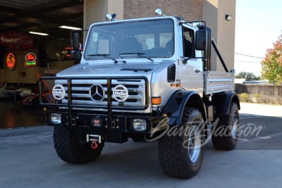 ARNOLD SCHWARZENEGGER'S 1977 MERCEDES-BENZ UNIMOG U1300 SE CUSTOM PICKUP - 13