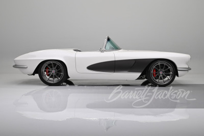 1961 CHEVROLET CORVETTE CUSTOM CONVERTIBLE - 5