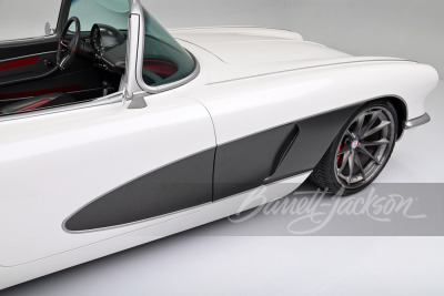 1961 CHEVROLET CORVETTE CUSTOM CONVERTIBLE - 25