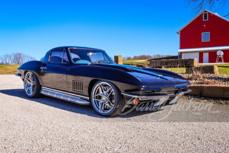 1967 CHEVROLET CORVETTE CUSTOM COUPE