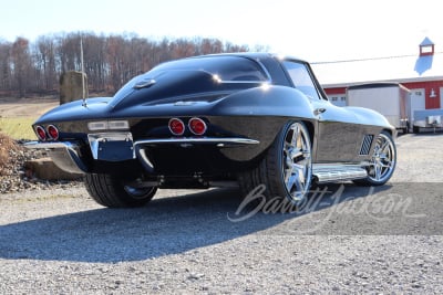 1967 CHEVROLET CORVETTE CUSTOM COUPE - 2