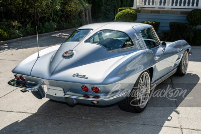 1963 CHEVROLET CORVETTE CUSTOM SPLIT-WINDOW COUPE - 2