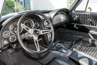 1963 CHEVROLET CORVETTE CUSTOM SPLIT-WINDOW COUPE - 10