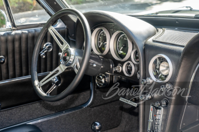 1963 CHEVROLET CORVETTE CUSTOM SPLIT-WINDOW COUPE - 16