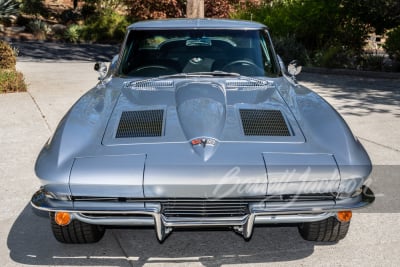 1963 CHEVROLET CORVETTE CUSTOM SPLIT-WINDOW COUPE - 29