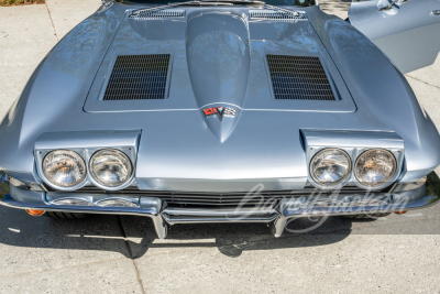 1963 CHEVROLET CORVETTE CUSTOM SPLIT-WINDOW COUPE - 35