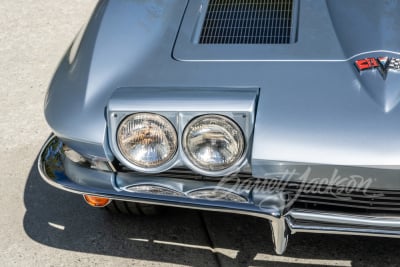 1963 CHEVROLET CORVETTE CUSTOM SPLIT-WINDOW COUPE - 36